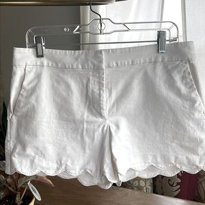 LOFT white scalloped shorts 6